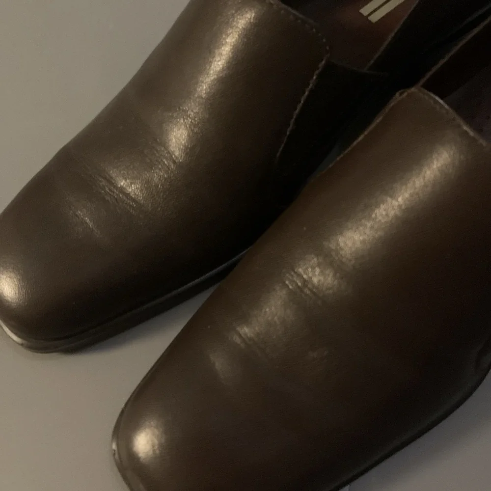 Trotters Womens Brown 6‎ Narrow Loafers Slip Ons